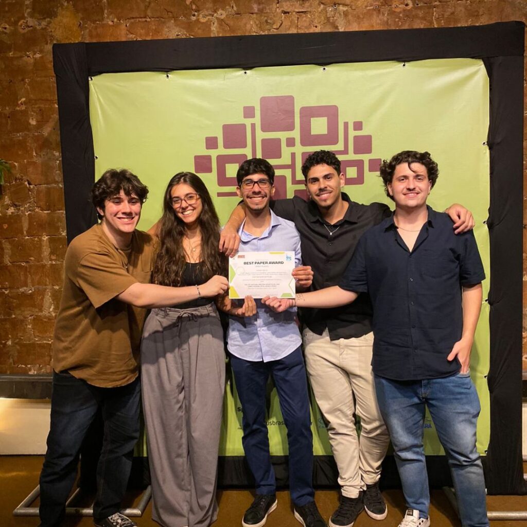 Estudantes do DCC são premiados durante o BRACIS 2024