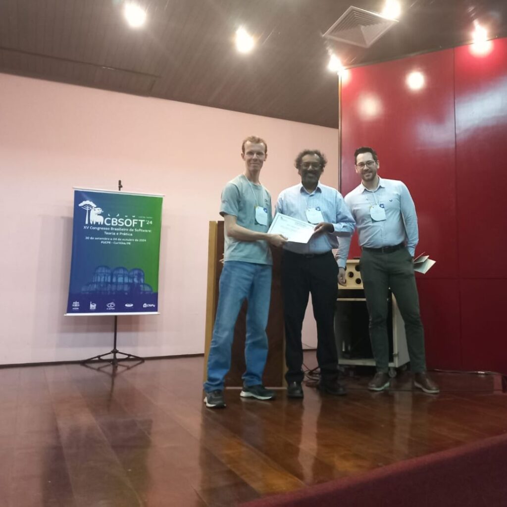 Aluno e professor do DCC são premiados durante o SBLP 2024