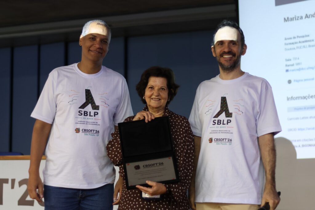 Professora do DCC é homenageada no Simpósio Brasileiro de Linguagens de Programação