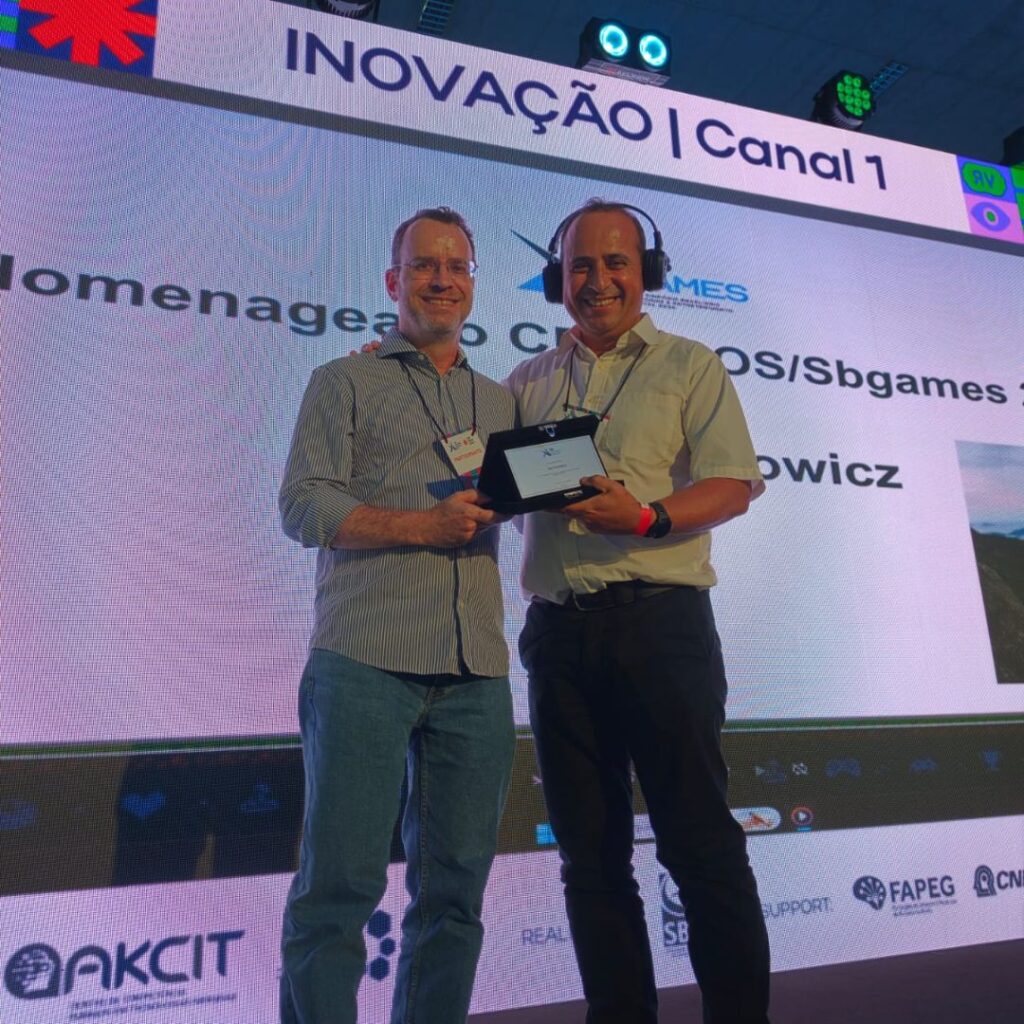 Professor Luiz Chaimowicz é homenageado pela CEJOGOS no SBGames 2026
