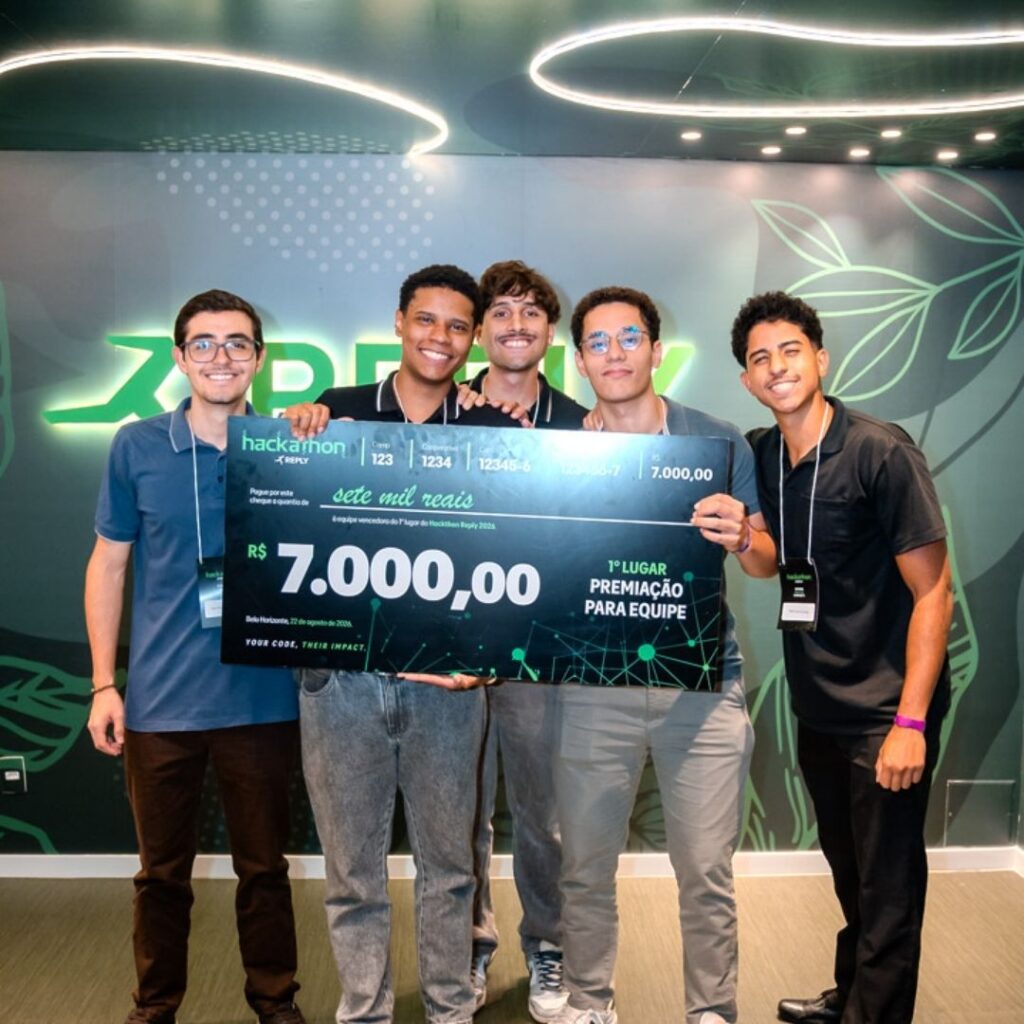 Alunos do DCC vencem hackathon da Reply